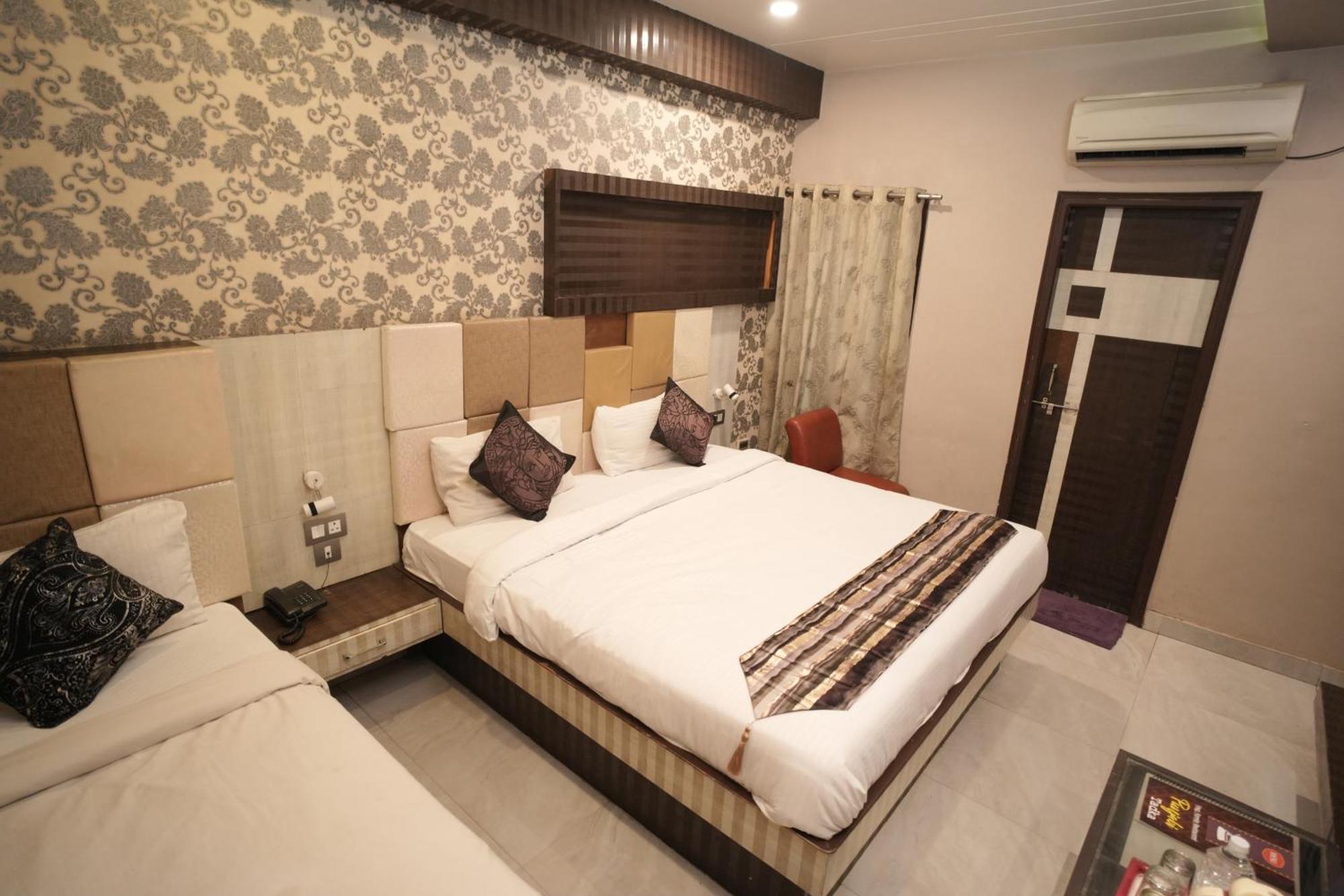 Hotel Rajkamal Near Varanasi Railway Station מראה חיצוני תמונה