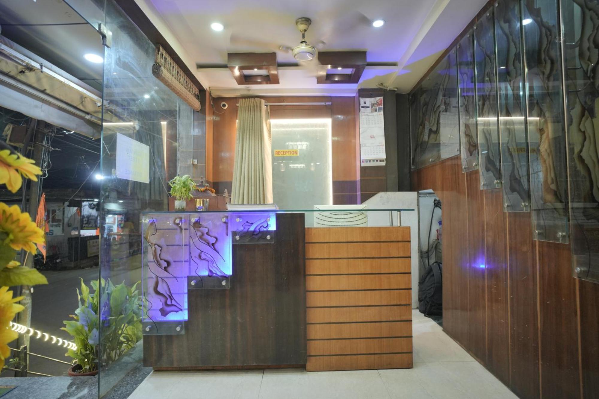 Hotel Rajkamal Near Varanasi Railway Station מראה חיצוני תמונה